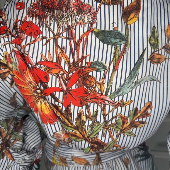 Unbranded Black and White Wrap Tie Front Blouse Size Medium. - Picture 12 of 14